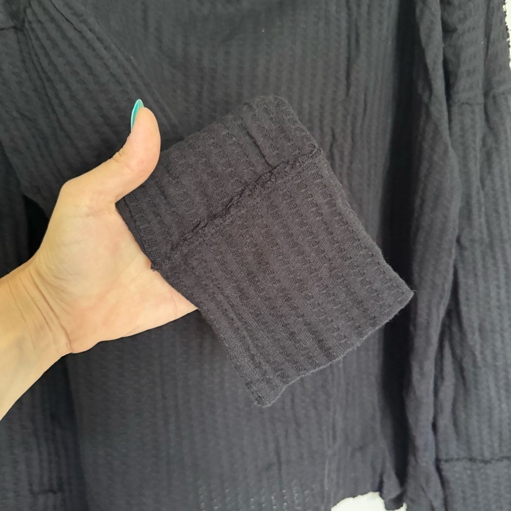 Free People Juicy Black Ribbed Knit Cowl Neck
Tunic Top size large - Picture 8 of 10